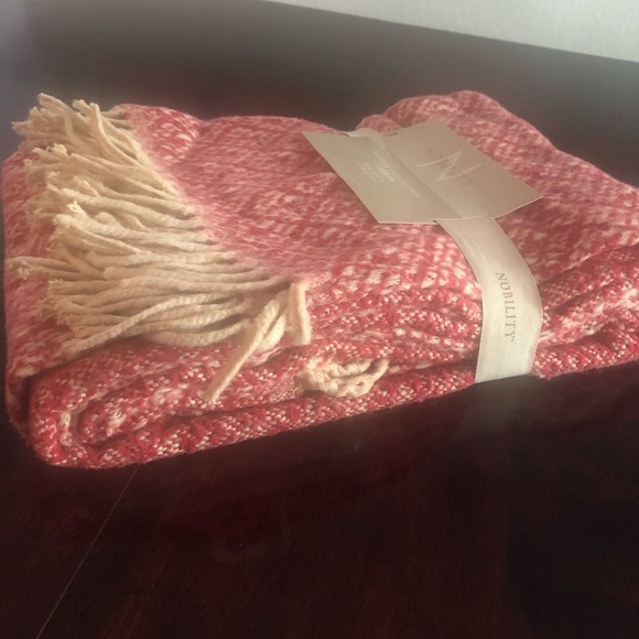 Nobility (for Dillard’s) Cotton/Polyester Throw - Picture 2 of 4